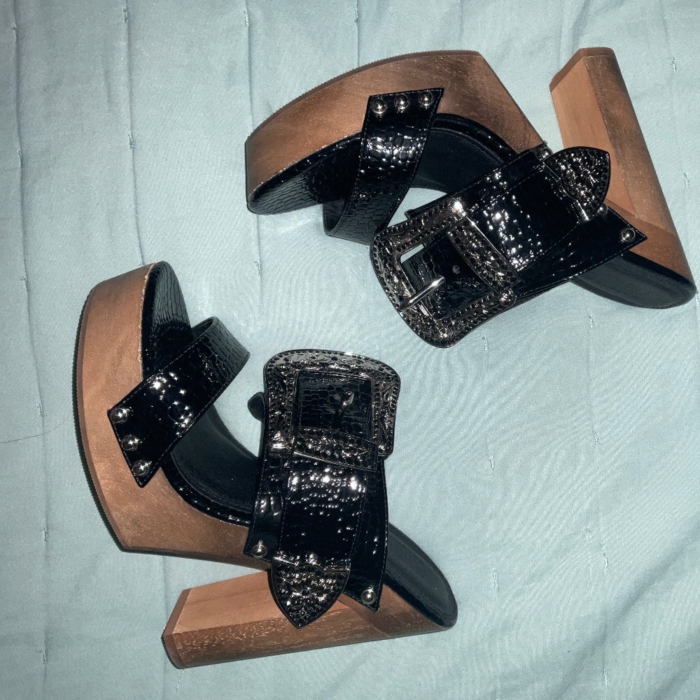 Poster girl western buckle heel